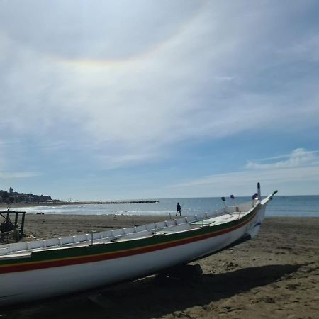 Apartamento Cerca De La Playa Apartment มาลากา ภายนอก รูปภาพ